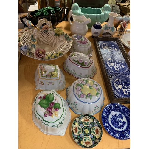 247 - A LARGE COLLECTION OF  ASSORTED CERAMICS AND GLASS WARE TO INCLUDE CABINET PLATES, TILED SERVING TRA... 