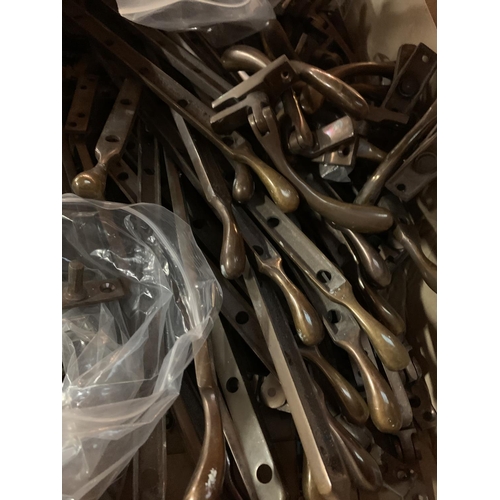 280 - A LARGE QUANTITY OF BRASS WINDOW LATCHES AND FASTENERS