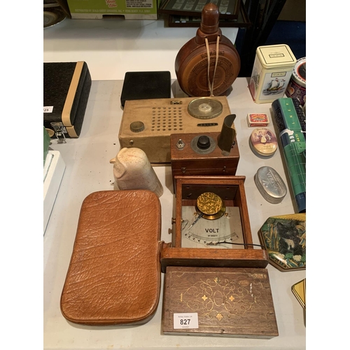 827 - AN ECLECTIC ASSORTMENT OF ITEMS TO INCLUDE A WOODEN WATER FLASK A VINTAGE RADIO ETC