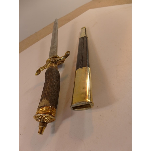 466 - A REPLICA NAZI GERMANY HUNTING DAGGER BLADE, WITH SCABBARD