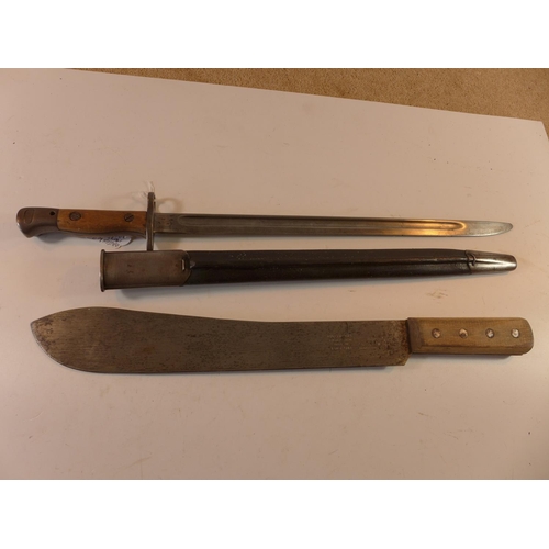 469 - A BRITISH 1907 PATTERN BAYONET AND SCABBARD, 42CM BLADE, NO.147 MARTINDALE MACHETE (2)