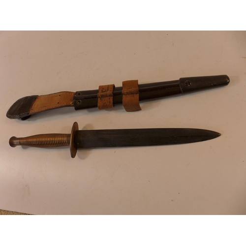 476 - A FAIRBAIRN SYKES FIGHTING KNIFE, 18.5CM BLADE WITH SCABBARD