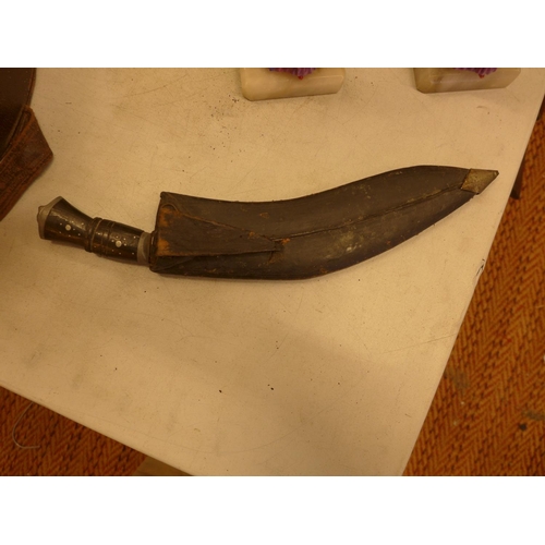 523 - A KUKRI KNIFE, 29CM BLADE