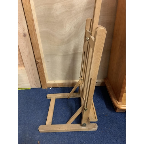 763 - A SMALL WOODEN TABLE EASEL APPROXIMATELY 80CM X 28CM