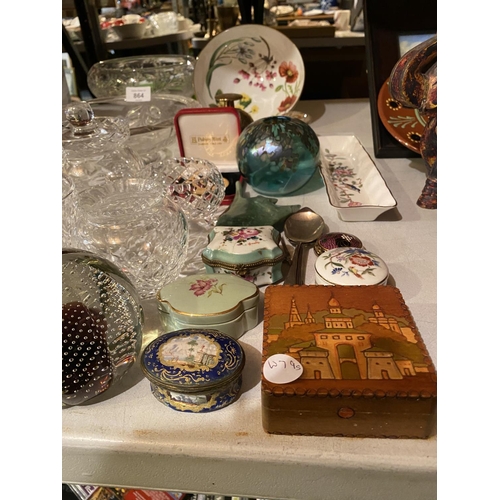 864 - AN ECLECTIC MIX OF GLASSWARE AND DRESSING TABLE CHINA ITEMS ETC