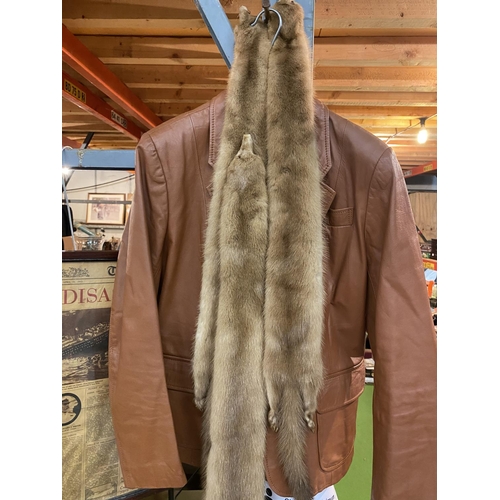 872 - A VINTAGE 'DEERSKIN TRADING POST' JACKET (SIZE 12), A PAIR OF LEOPARD PRINT FUR AND LEATHER GLOVES A... 