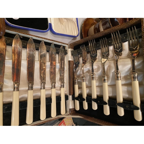 918 - A LARGE SELECTION OF SILVER PLATE AND SILVER NICKEL FLATWARE