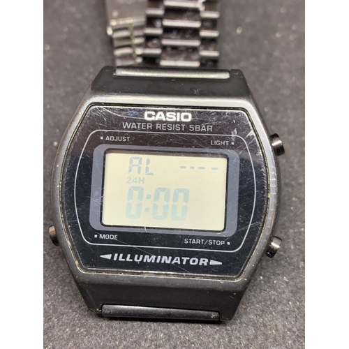 666 - A GENTS CASIO DIGITAL WRIST WATCH IN WORKING ORDER