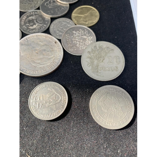 685 - A LARGE QUANTITY OF OLD COINS