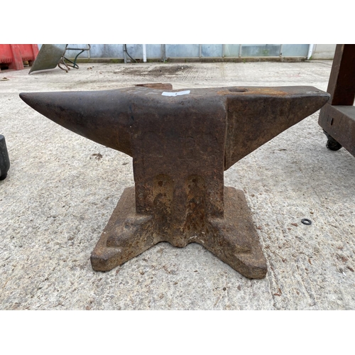 1 - A SMALL ANVIL 19.5