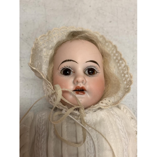 311 - AN EARLY ARMAND MARSEILLE GERMAN DOLL WITH BISQUE SHOULDER HEAD