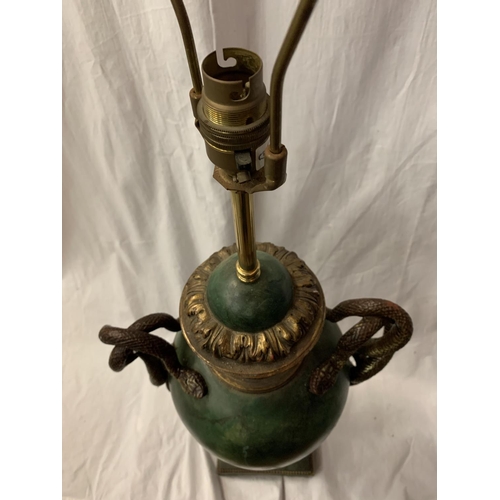 34 - A PAIR OF LARGE GREEN URN SHAPED TABLE LAMPS WITH TWIN HANDLES IN THE FORM OF INTERTWINED SNAKES H:7... 