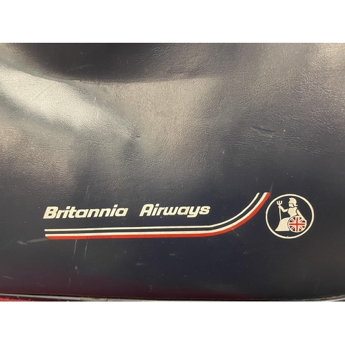 132 - A BRITANNIA AIRWAYS TRAVEL BAG