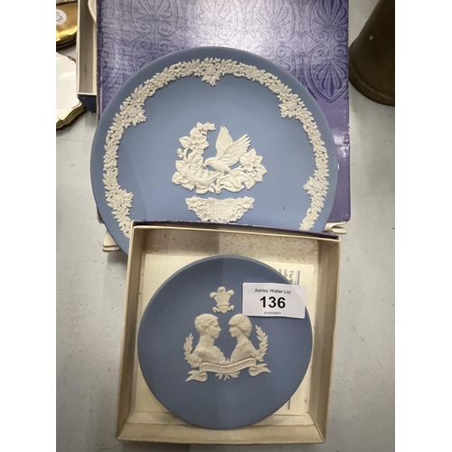 136 - FOUR BOXED WEDGWOOD PLATES