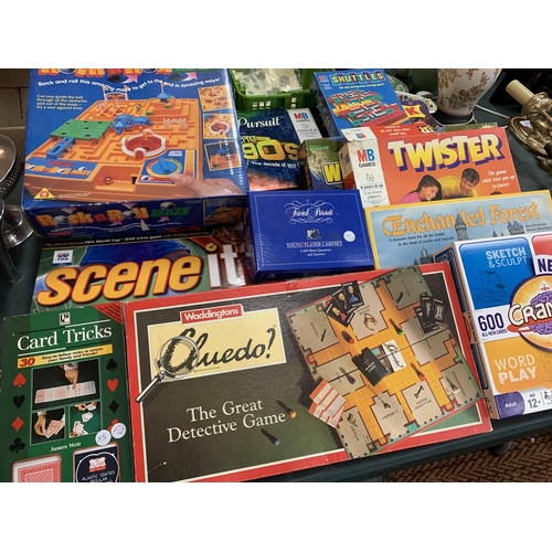 232 - A LARGE COLLECTION OF VARIOUS BOARD GAMES TO INCLUDE KER-PLUNK, TRIVIAL PURSUIT, CLUEDO, CRANIUM ETC