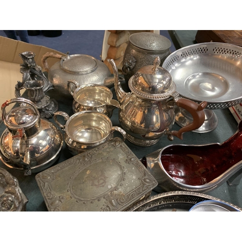 233 - A LARGE COLLECTION OF ASSORTED METAL WARE TO INCLUDE SILVER PLATE, PEWTER, ETC