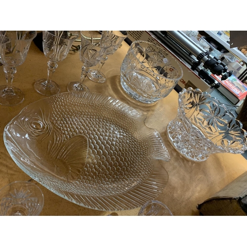 268 - AN ASSORTMENT OF CUT GLASS ITEMS TO INCLUDE WINE, SHERRY AND WHISKY GLASSES ETC