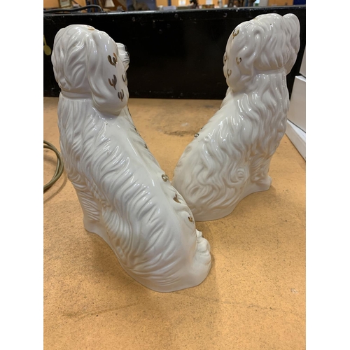 274 - A PAIR OF ROYAL DOULTON SPANIEL FLATBACK FIGURINES APPROXIMATELTY 9 INCHES 378-3