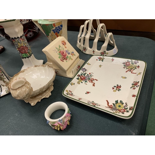 66 - EIGHT EXAMPLES OF ROYAL DOULTON CERAMIC WARE TO INCLUDE A 'CAPRICE' JUG (D5358)