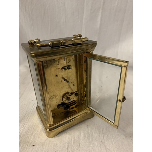 71 - A VINTAGE HENLEY FIVE GLASS BRASS CARRIAGE CLOCK