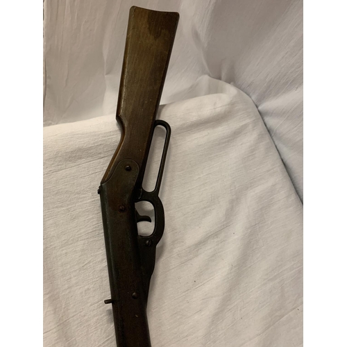 80 - A VINTAGE AIR RIFLE