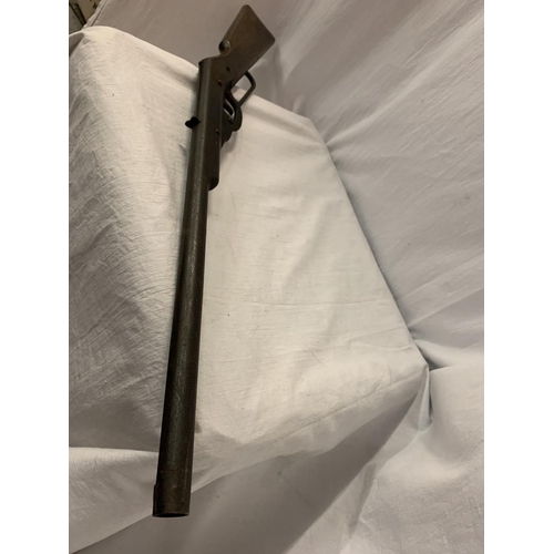 80 - A VINTAGE AIR RIFLE