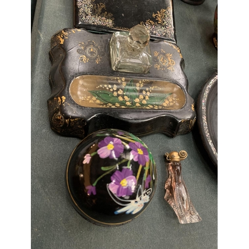 86 - A SELECTION OF LACQUERED MAHOGANY AND EMBELLISHED DESK ITEMS