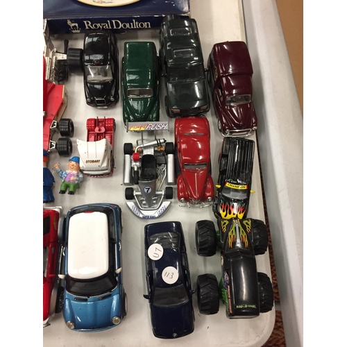 173 - A COLLECTION OF TOY VEHICLES TO INCLUDE VINTAGE TONKA TRUCK