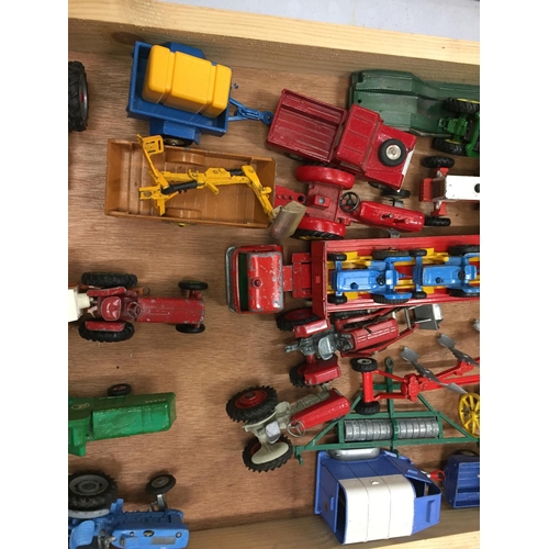 200 - A WOODEN TRAY OF VINTAGE DIE CAST MODEL FARM VEHICLES