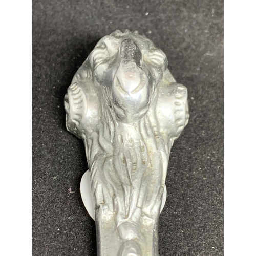 62A - A VICTORIAN LETTER OPENER DEPICTING A RAMS HEAD