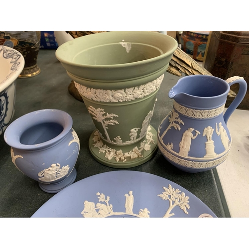 155 - A COLLECTION OF WEDGWOOD BLUE AND GREEN JASPER WARE