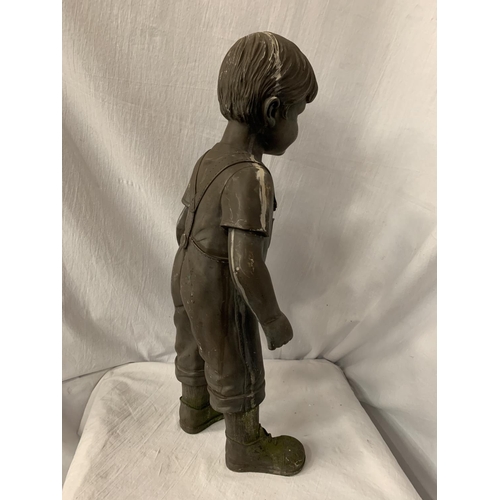 42 - A LARGE COMPOSITE FIGURE OF A BOY H:59 CM