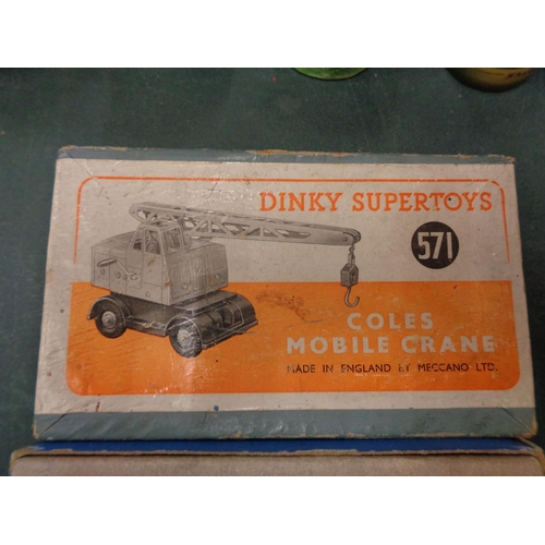 295 - A BOXED DINKY 571 COLES MOBILE CRANE