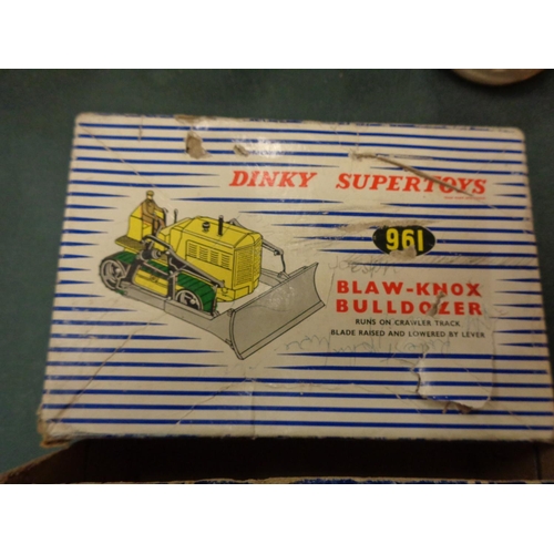 298 - A BOXED DINKY 961 BLAW-KNOX BULLDOZER