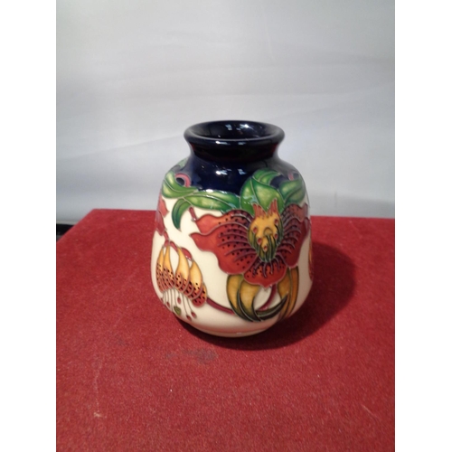 743 - A MOORCROFT 'ANNA LILY' VASE H: 8CM