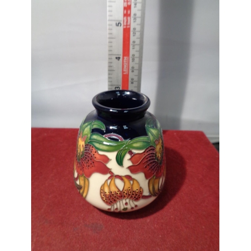 743 - A MOORCROFT 'ANNA LILY' VASE H: 8CM