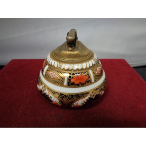 754 - A ROYAL CROWN DERBY IMARI TABLE LIGHTER