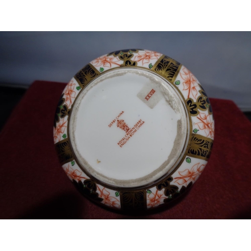 754 - A ROYAL CROWN DERBY IMARI TABLE LIGHTER