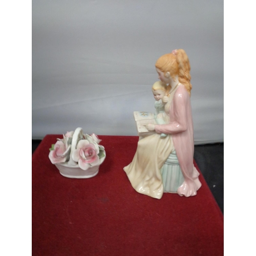 771 - A FRANKLIN MINT GLENIS DEVEREUX FINE PORCELAIN 'DEAR MOTHER READ TO ME' MA 3291 AND A SMALL ROYAL ST... 