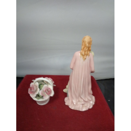 771 - A FRANKLIN MINT GLENIS DEVEREUX FINE PORCELAIN 'DEAR MOTHER READ TO ME' MA 3291 AND A SMALL ROYAL ST... 