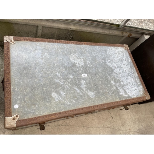 2013 - A SUBSTANTIAL GALVANISED METAL TRAVELLING TRUNK, 40X21