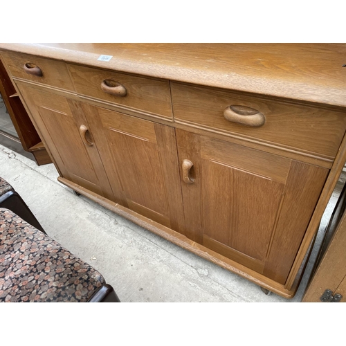 2048 - A RETRO ERCOL STYLE SIDEBOARD WITH SINGLE AND BI-FOLD DOORS AND THREE DRAWERS TO THE BASE AND A PLAT... 