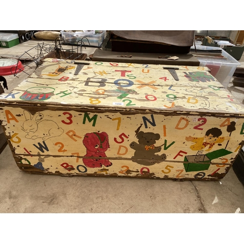 1298 - A CHILDRENS WOODEN TOY BOX