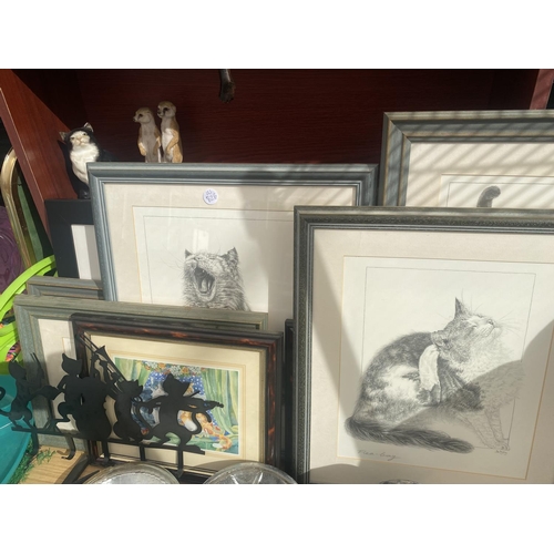 1353 - A LARGE QUANTITY OF CAT RELATED ITEMS TO INCLUDE, FIGURES, PRINTS AND COAT HOOKS ETC