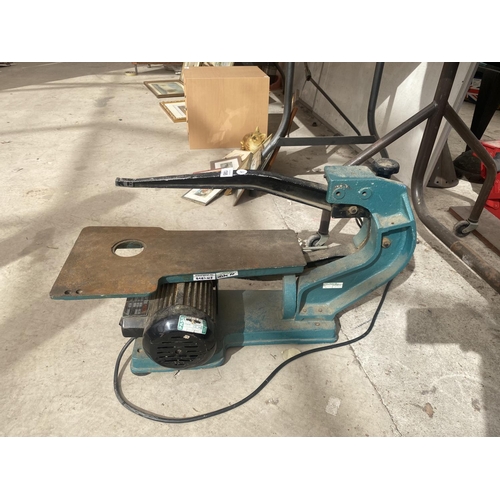 1365 - AN ELECTRIC SCROLL SAW BELIEVED IN WORKING ORDER BUT NO WARRANTY