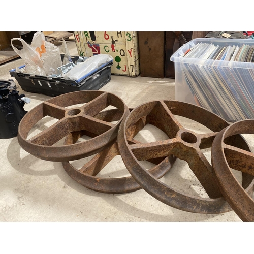 1433 - A GROUP OF FOUR VINTAGE TRAIN WHEELS