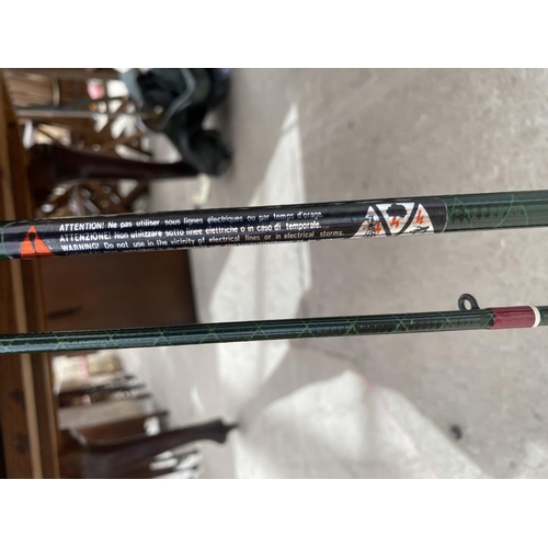 1520 - A 3 METRE CARBON FLY FISHING ROD