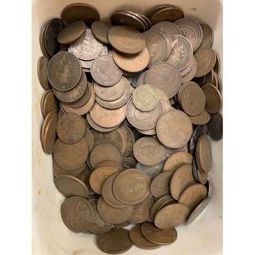 103 - A QUANTITY OF PRE DECIMAL COINS TO INCLUDE VERY EARLY 20th CENTURY EXAMPLES