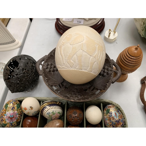 151 - A SELECTION OF DECORATIVE EGGS TO INCLUDE FURTHER OVOID EXAMPLES