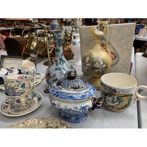 160 - AN ASSORTMENT OF CERAMICS TO INCLUDE PLATES CUPS AND SAUCERS AND VASES PLUS A BOXED PAIR OF ROYAL WO... 